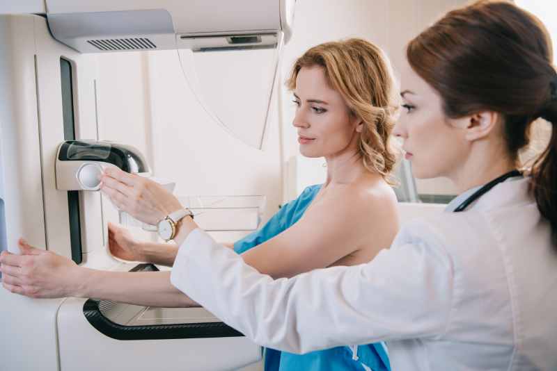 Mamografía con prótesis
