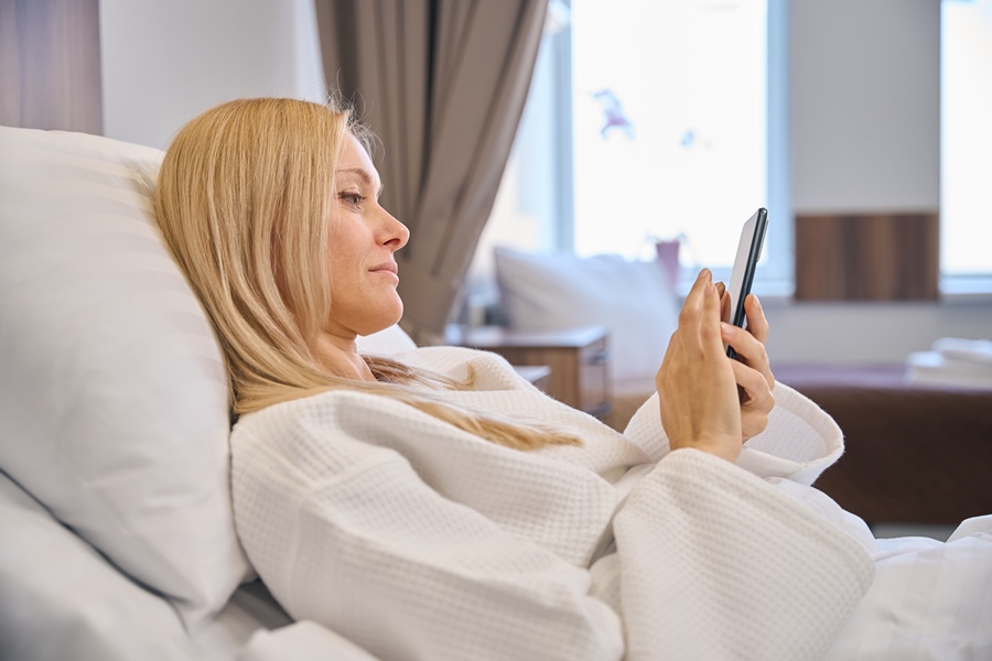 El postoperatorio de lipedema es una etapa fundamental para lograr resultados exitosos y una recuperación adecuada tras una cirugía de liposucción.