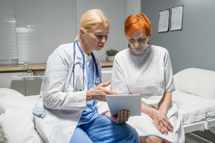 Una de las mejores formas de reducir el miedo al quirófano es entender el proceso quirúrgico. Habla con tu médico y aclara todas tus dudas sobre el procedimiento.